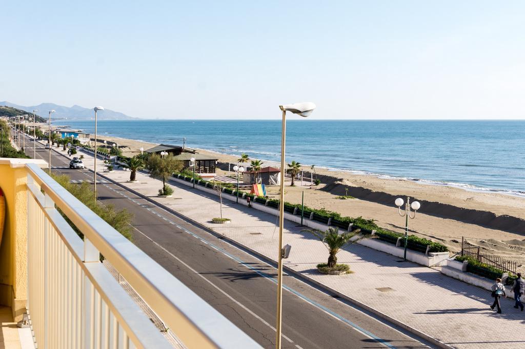 Il Mare In Giardino Apartment Скаури Екстериор снимка
