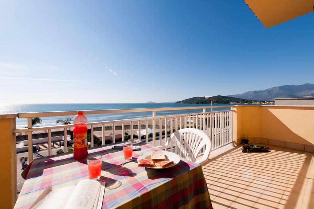 Il Mare In Giardino Apartment Скаури Екстериор снимка