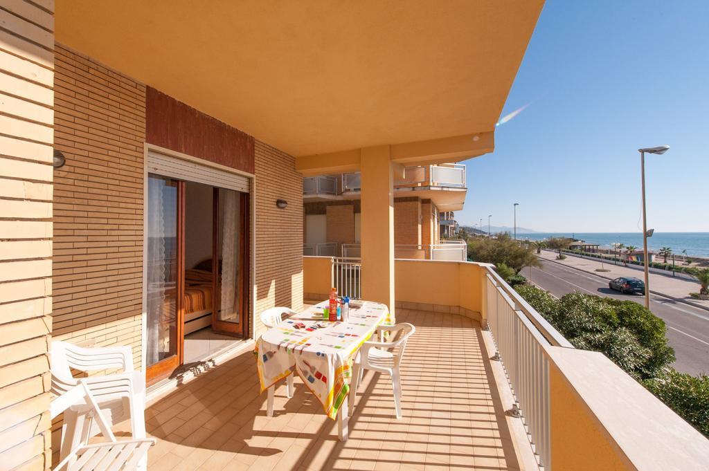 Il Mare In Giardino Apartment Скаури Екстериор снимка
