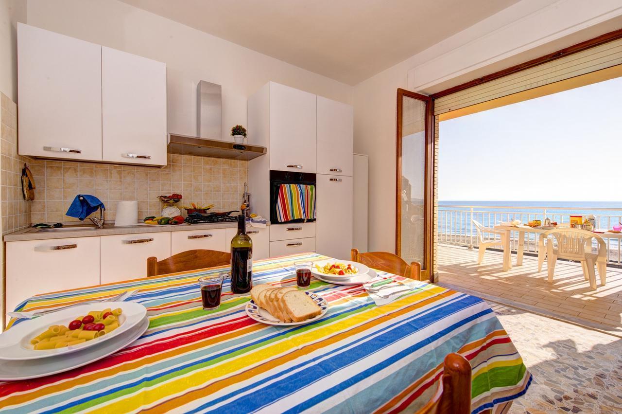 Il Mare In Giardino Apartment Скаури Екстериор снимка
